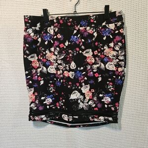 Torrid 1x Floral Print Stretchy Fitted Mini Skirt